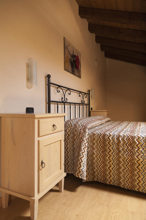 Agriturismo Creta Rossa Torre di Ruggiero Zimmer foto